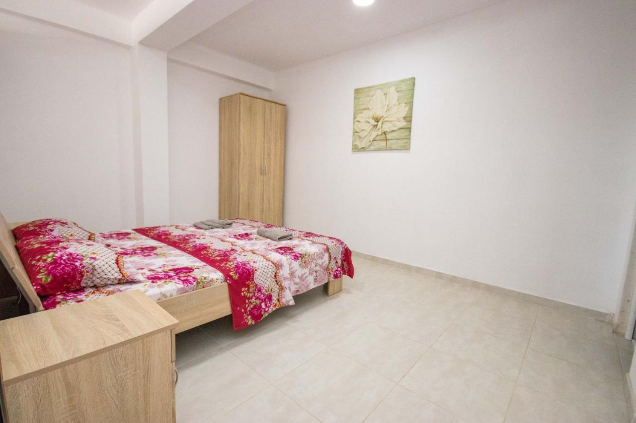 Apartments Sun With Sea View Добра-Вода Экстерьер фото